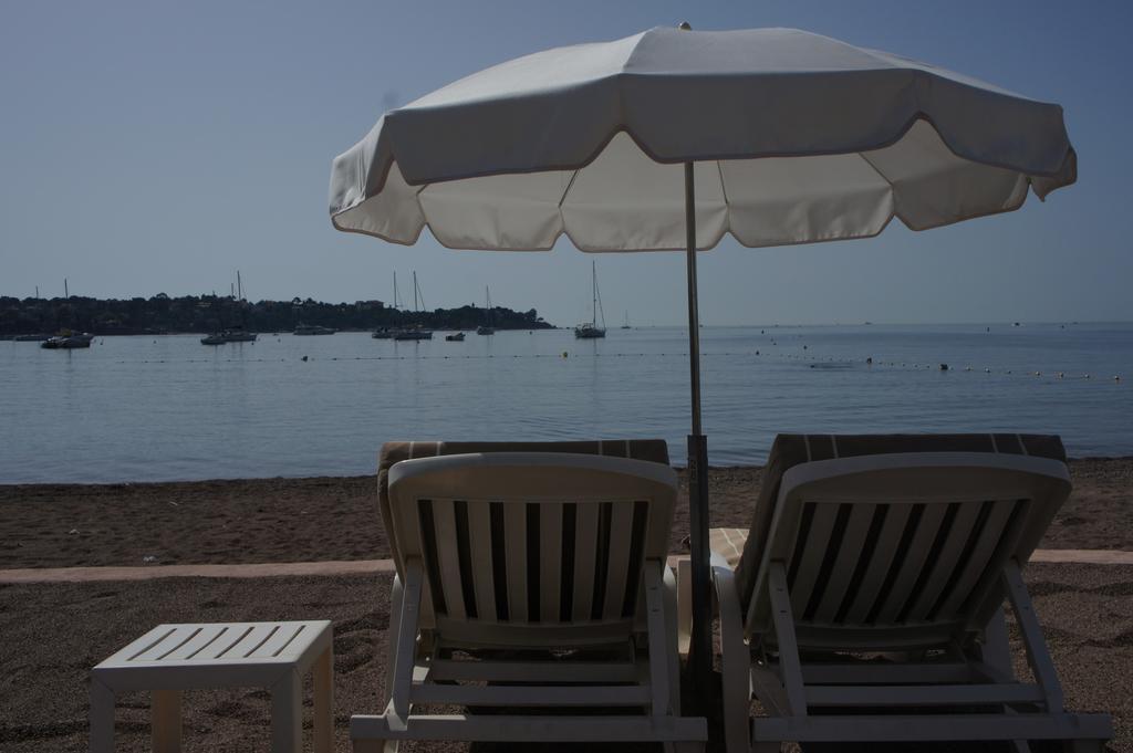 Agay Beach Hotel Saint-Raphaël Екстериор снимка